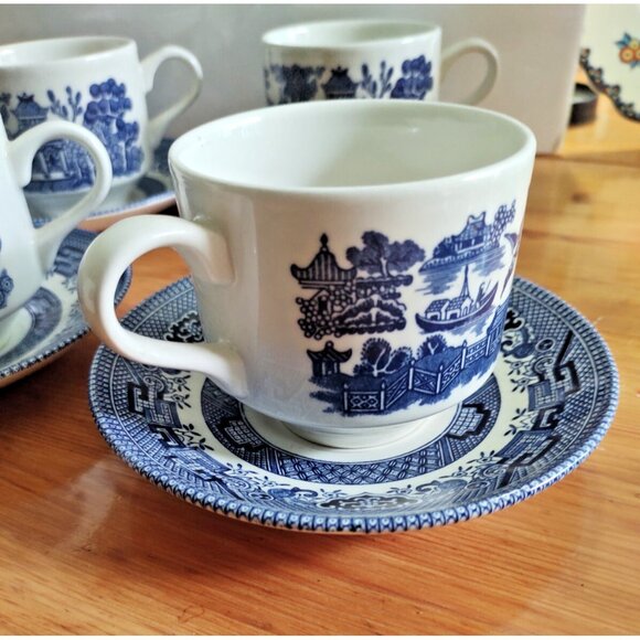 Blue Willow Porcelain Teacup and Saucer sets(4) Churchill England - Picture 5 of 15